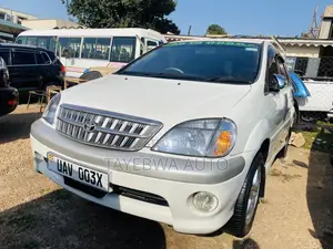 Toyota Nadia 2.0 135hp FWD 2002 White