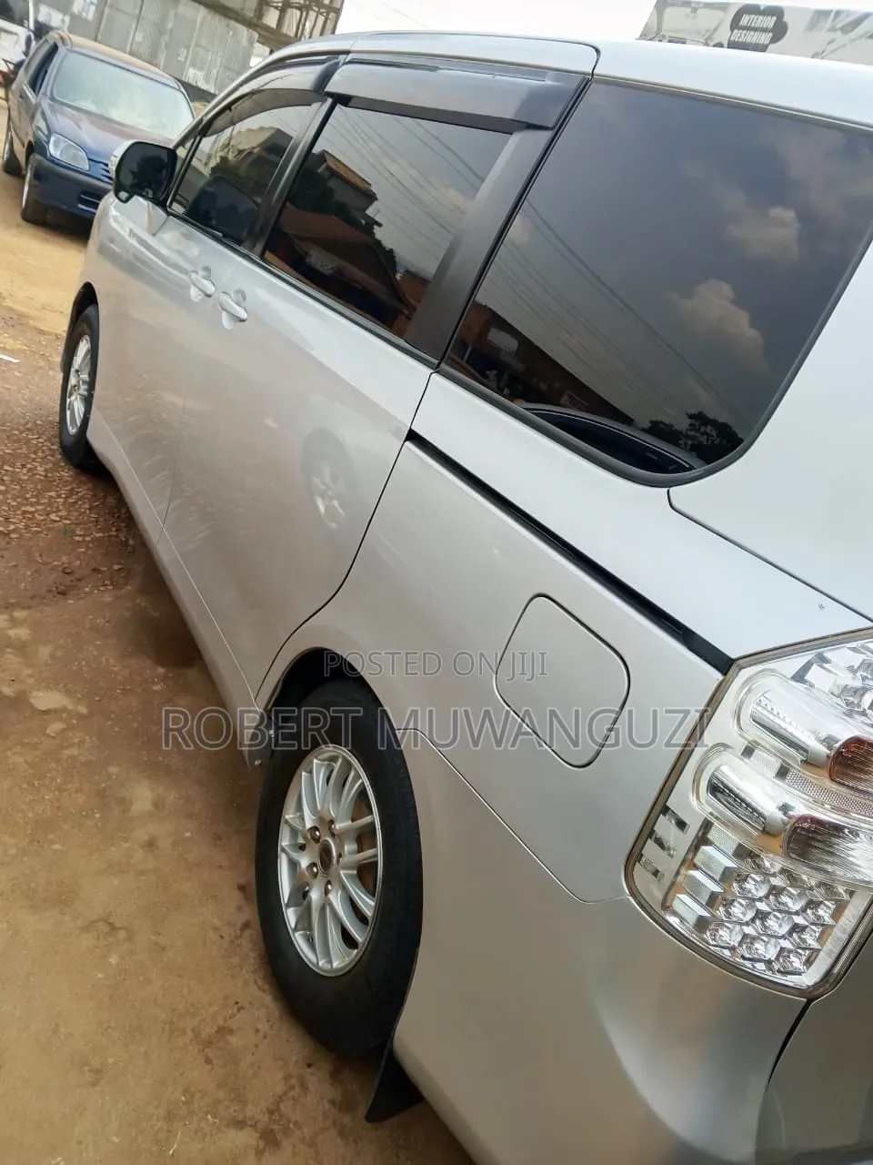 Toyota Noah 2010 Silver