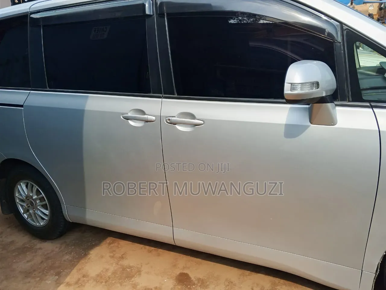 Toyota Noah 2010 Silver