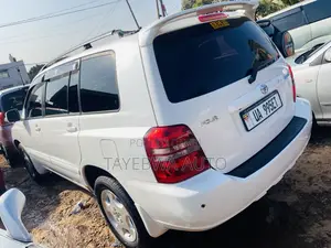 Toyota Kluger 2005