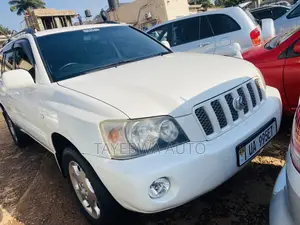 Toyota Kluger 2005