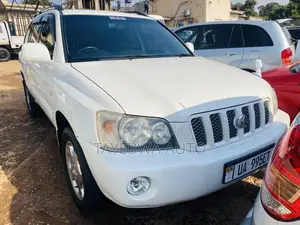 Toyota Kluger 2005