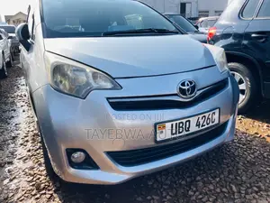 Toyota Ractis 1.5 FWD 2010