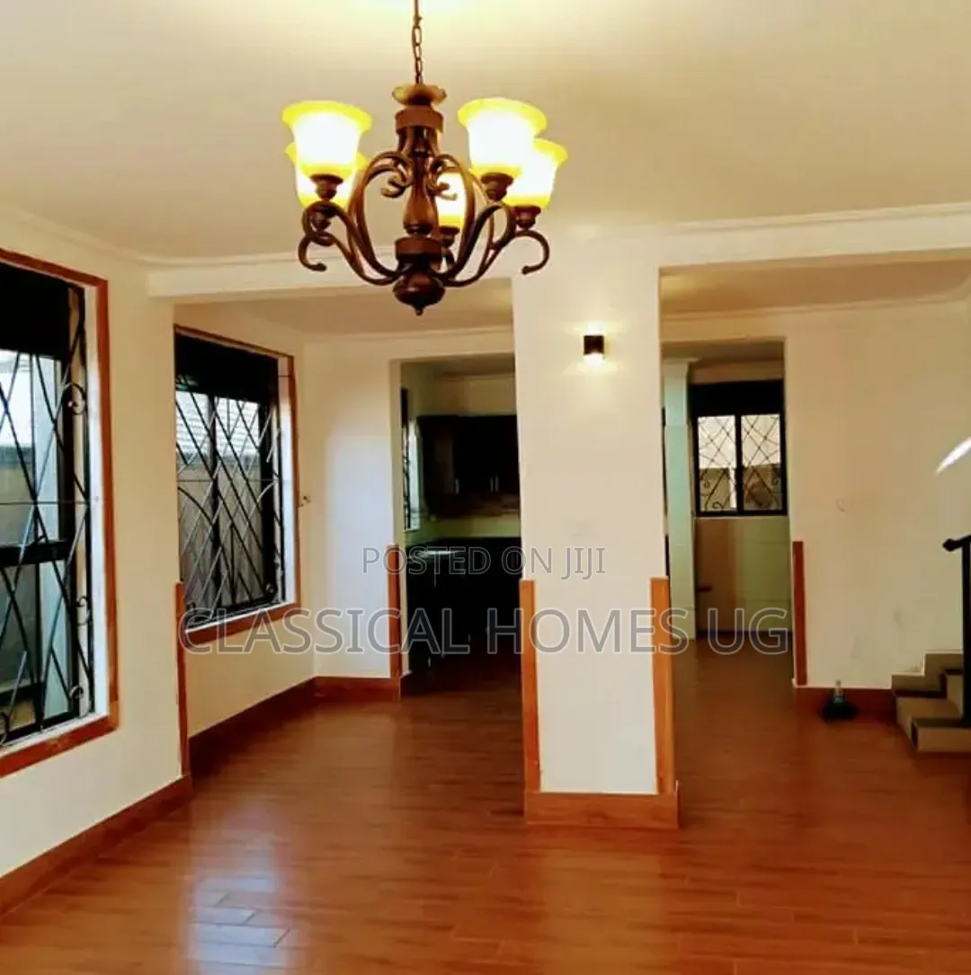 4bdrm Duplex in Muyenga, Central Division for rent