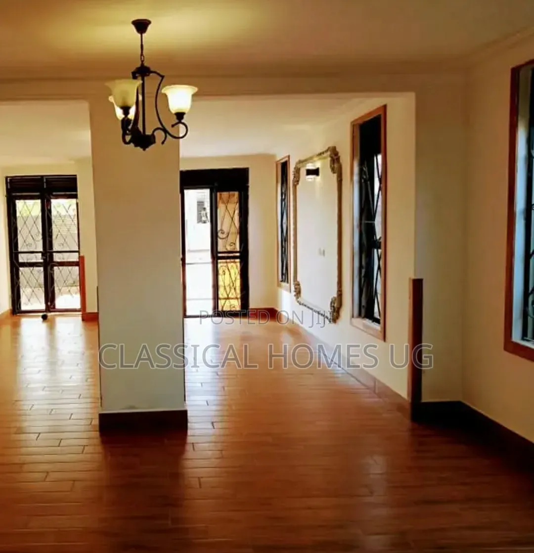 4bdrm Duplex in Muyenga, Central Division for rent