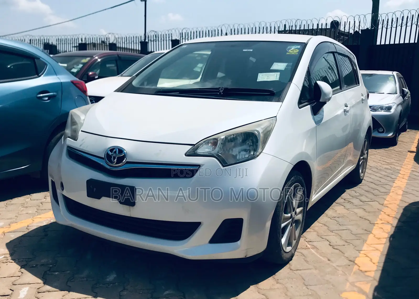 Toyota Ractis 1.5 AWD 2013 White