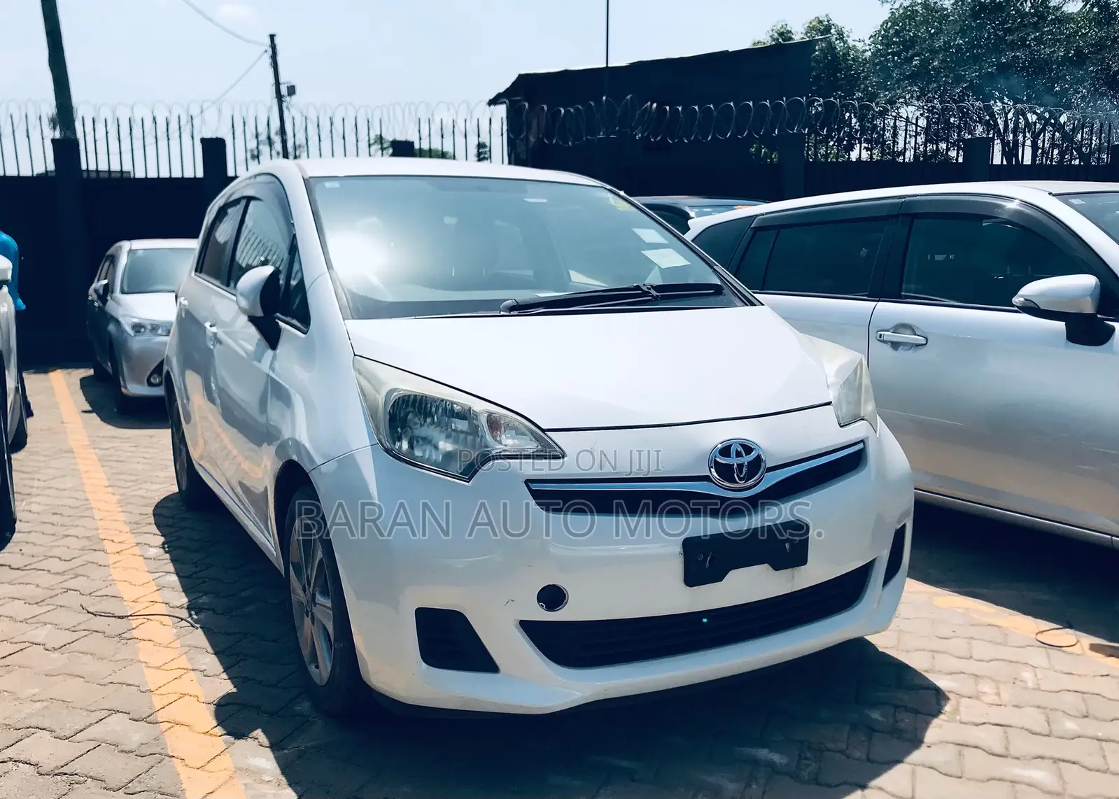 Toyota Ractis 1.5 AWD 2013 White