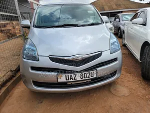 Toyota Ractis 2007 Gray