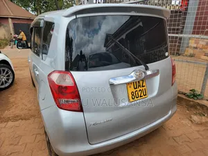 Toyota Ractis 2007 Gray