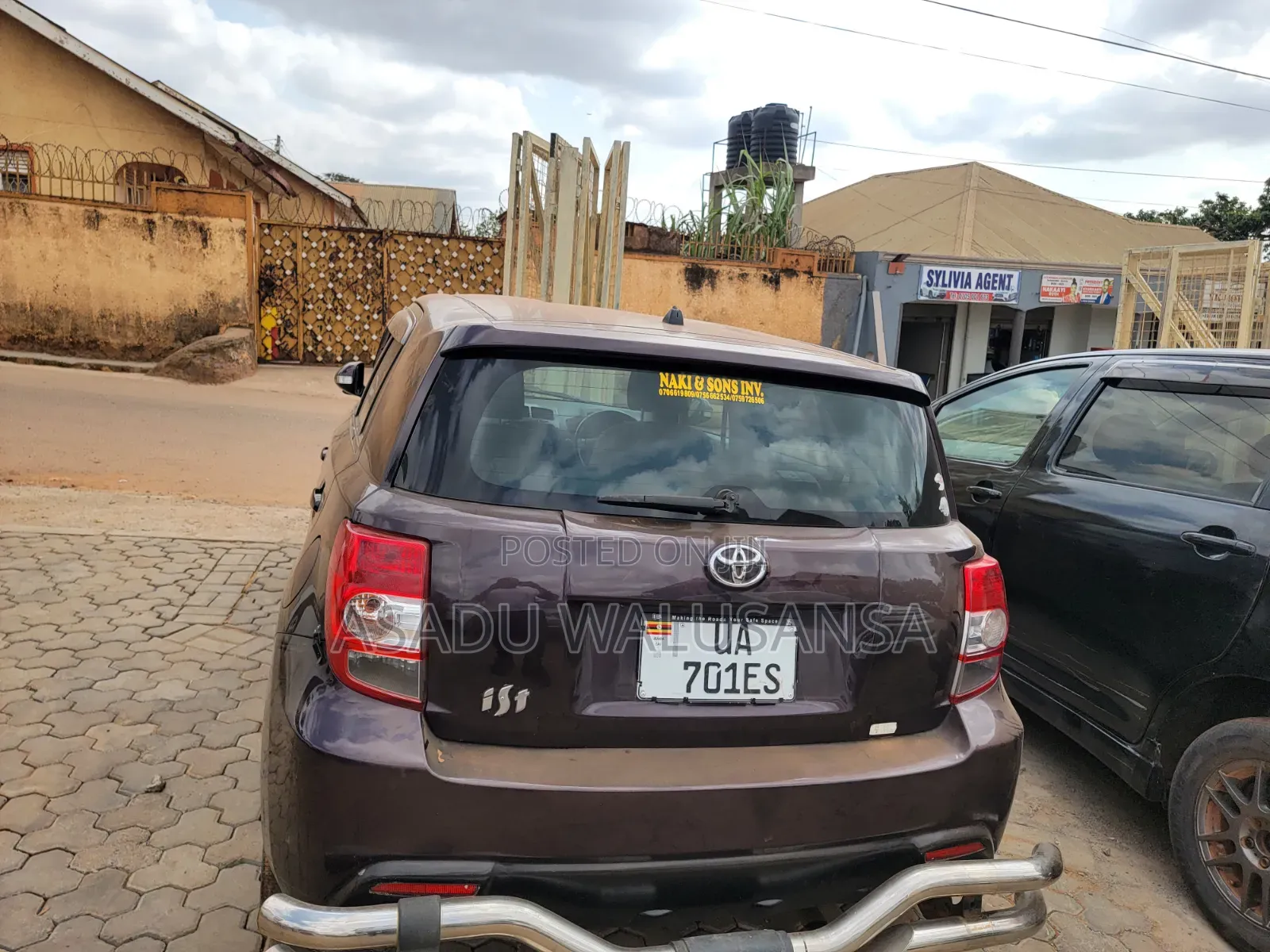 Toyota IST 2010 Maroon