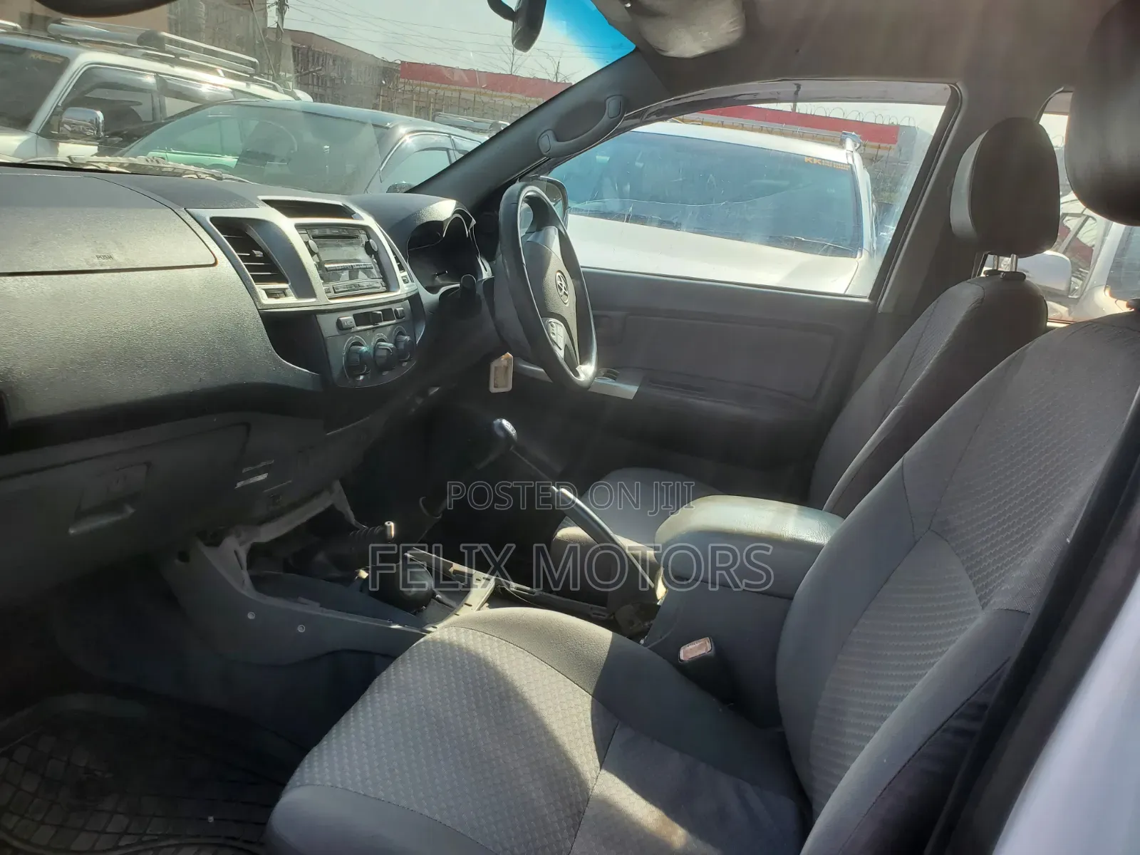 Toyota Hilux 2013 White