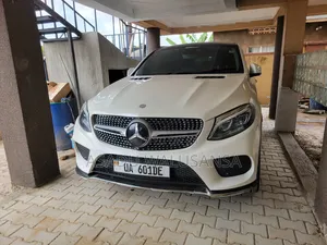 Mercedes-Benz GLE-Class 2018 White