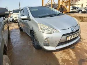 Toyota Aqua 2011 Silver