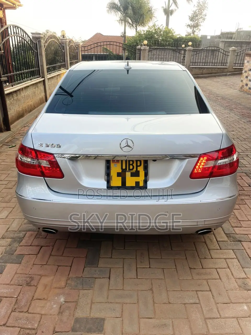 Mercedes-Benz E300 2009 Silver