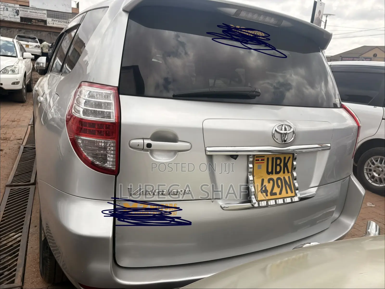 Toyota Vanguard 2010 Silver