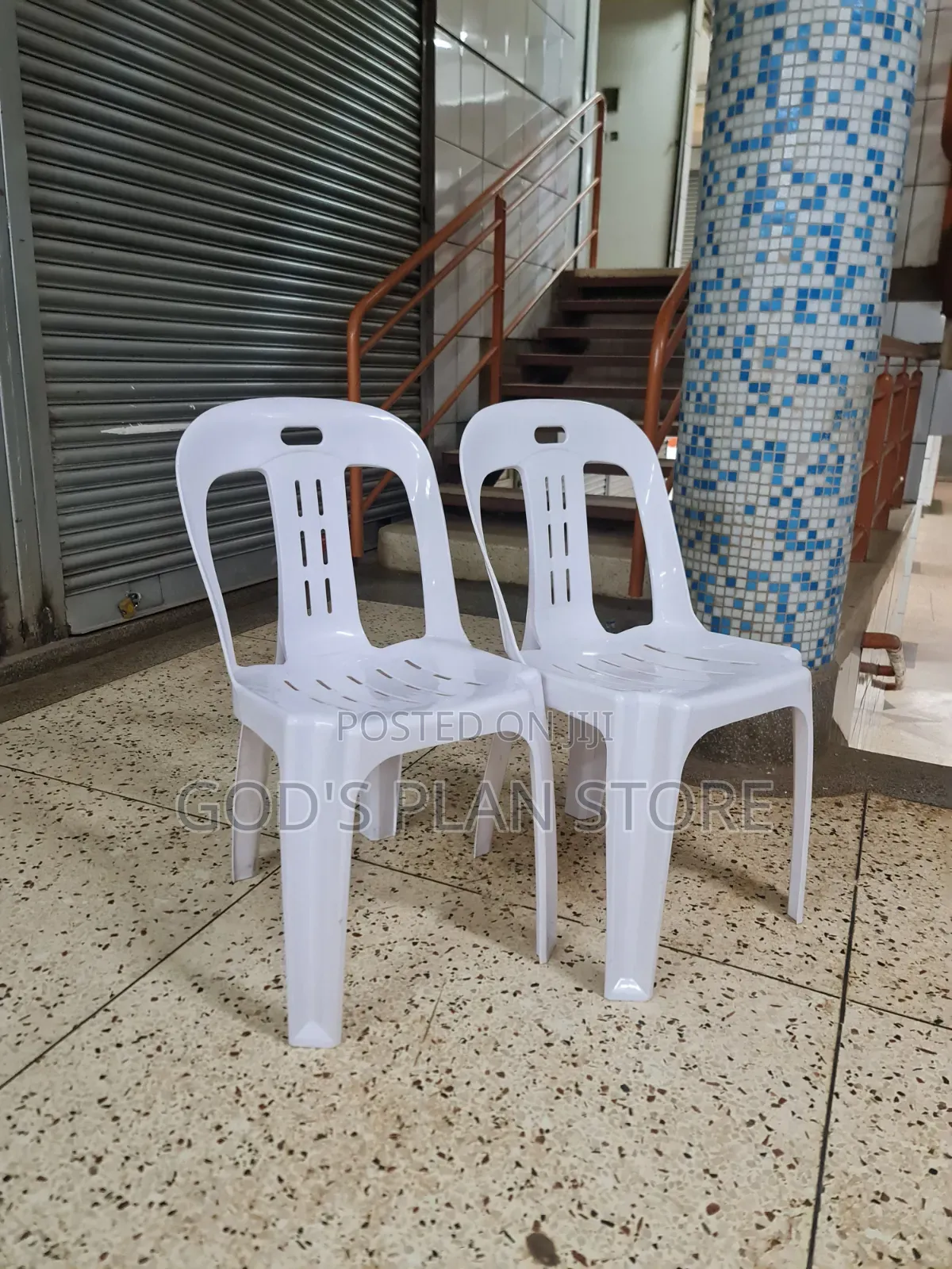 Wishbone Plastic Chairs Plastic Chairs