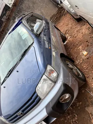 Toyota LiteAce Noah 2000 Blue