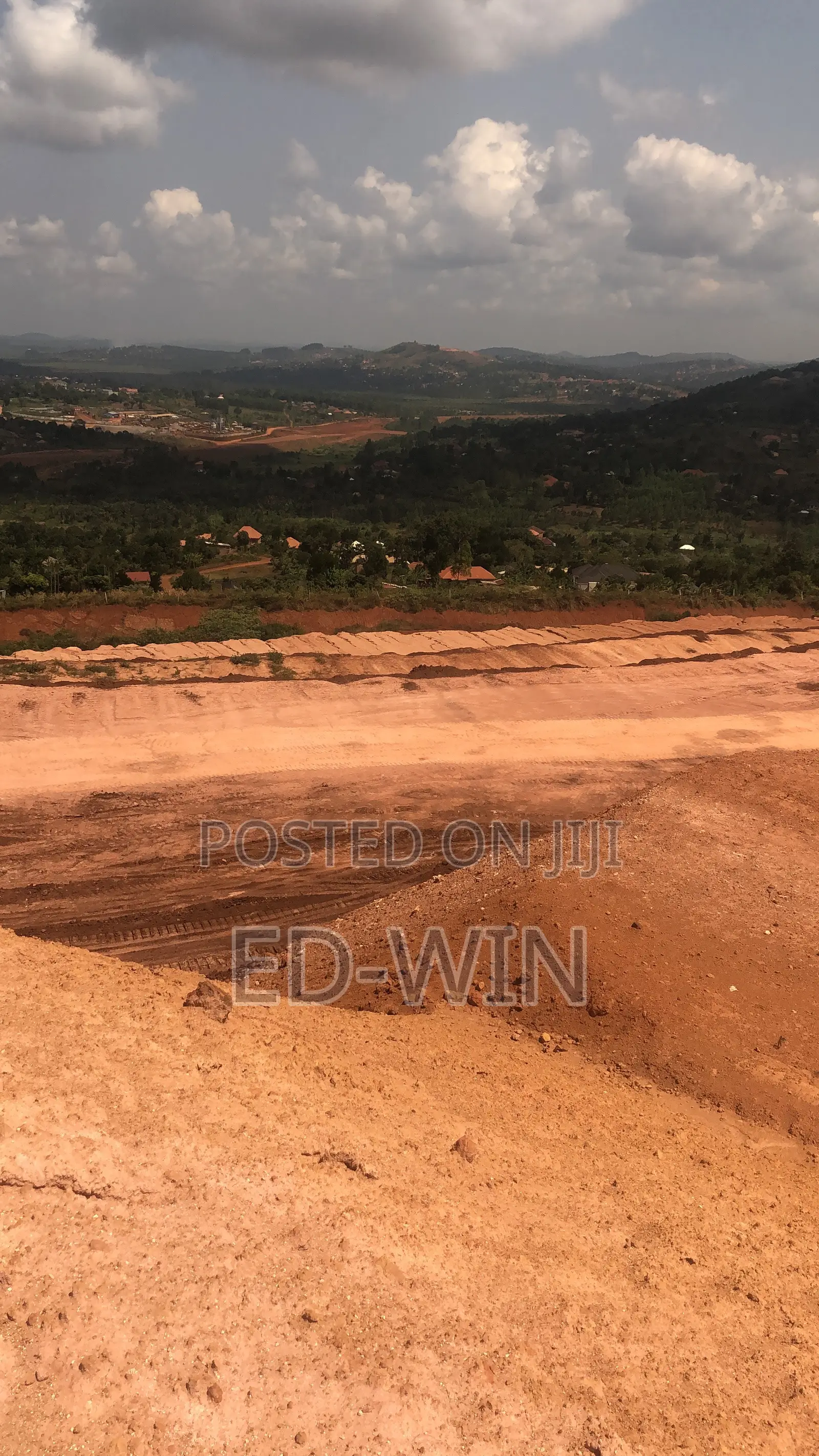 Land In Katende