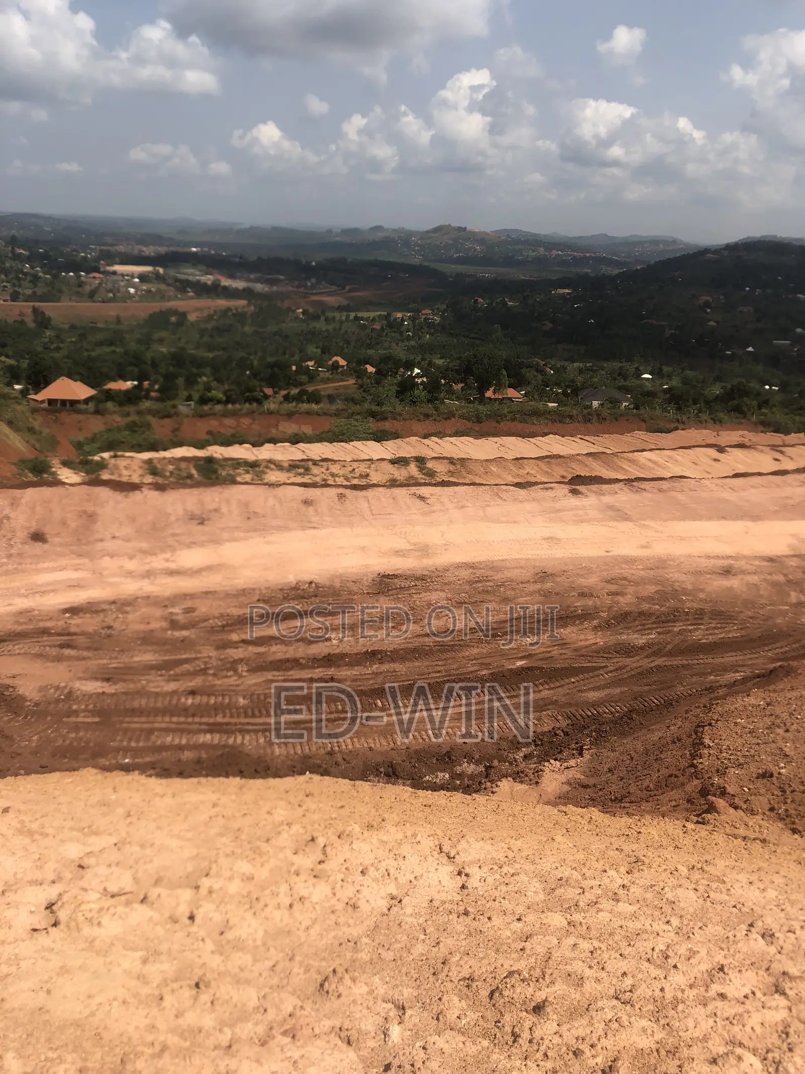 Land In Katende