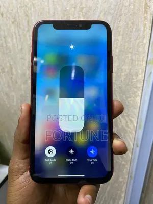 Apple iPhone XR 64 GB Red