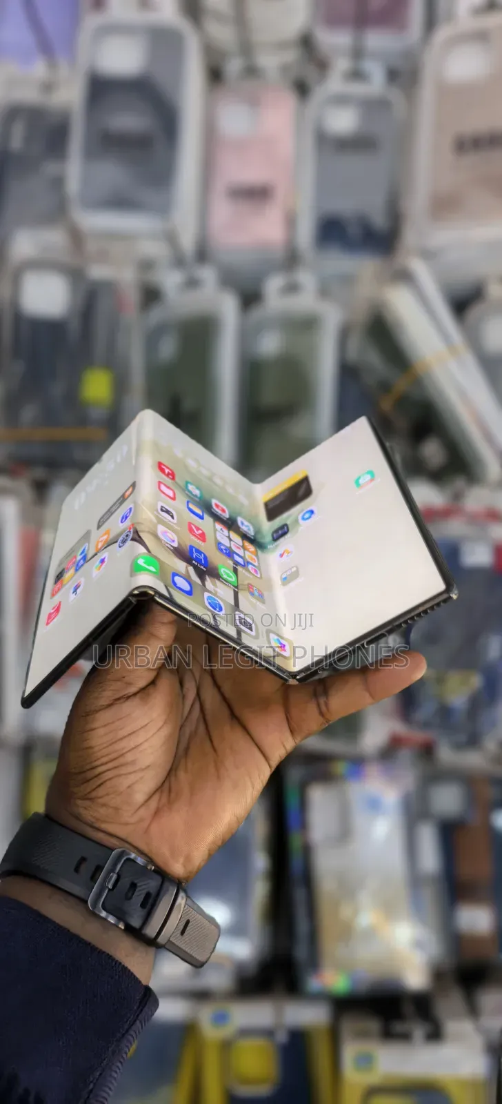 Huawei Mate XT Ultimate Design 1 TB Black