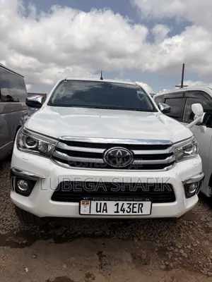 Toyota Hilux 2018 White