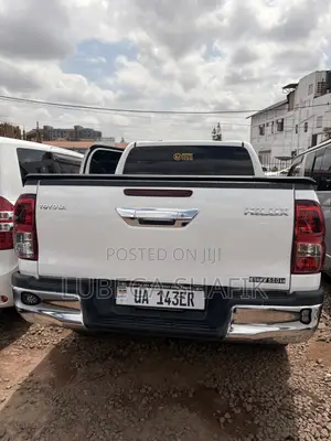 Toyota Hilux 2018 White