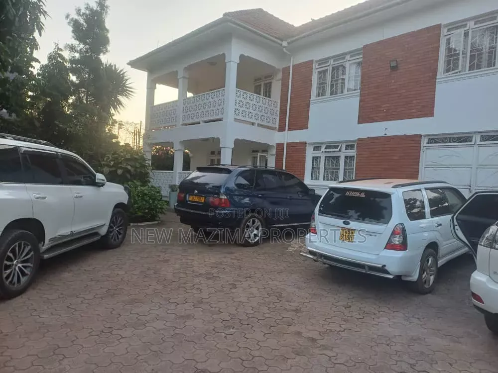 Furnished 6bdrm Maisonette in Bunga Classic, Central Division for rent
