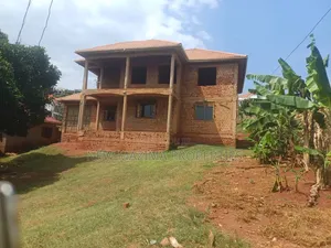5bdrm House in Kigo Opposite Serena, Central Division for sale
