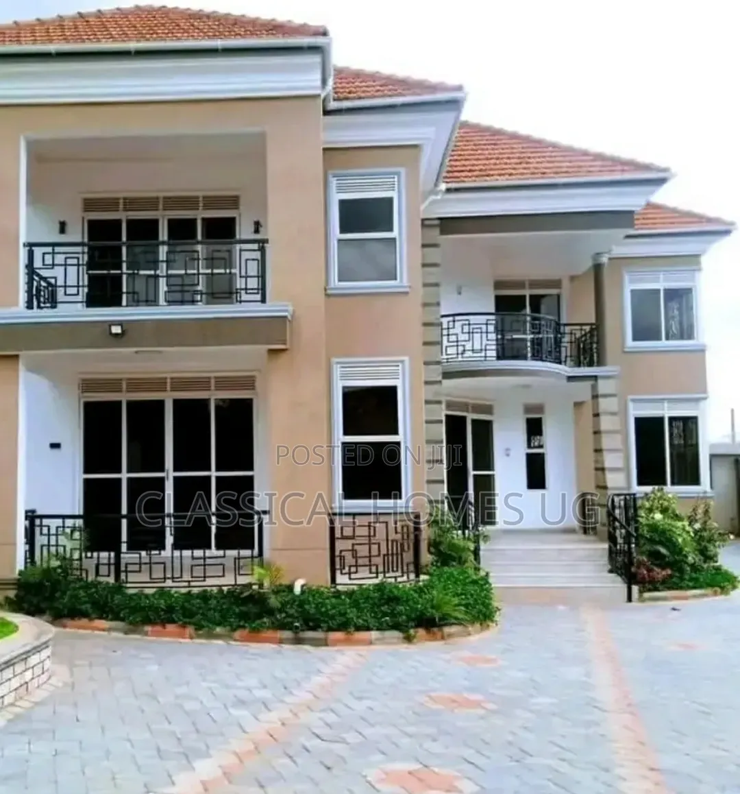 5bdrm Duplex in Muyenga, Central Division for rent