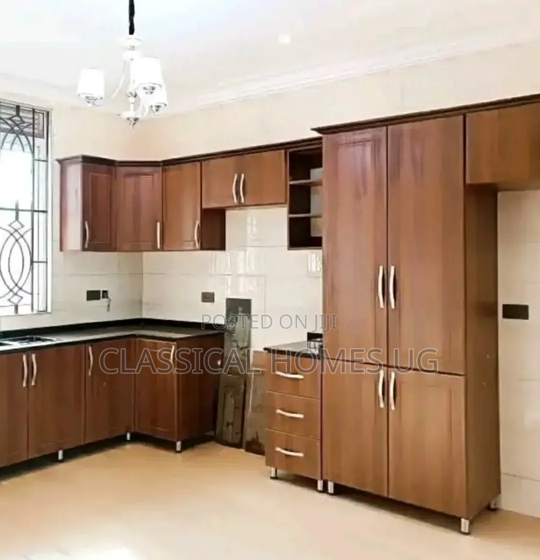 5bdrm Duplex in Muyenga, Central Division for rent