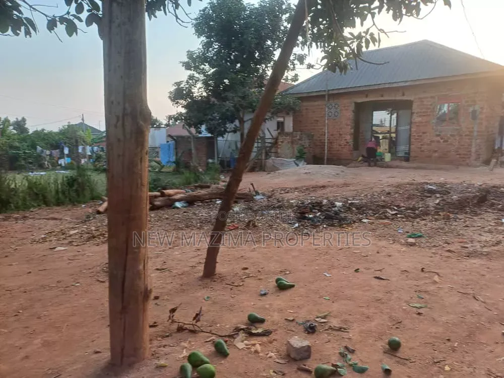 Affordable Beautiful Plot on Quicksale After Munyonyo Near Kazi Beach