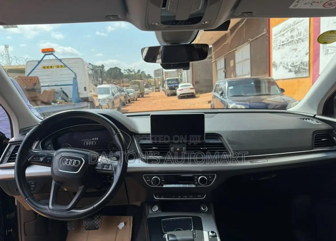 Audi Q5 2.0T Premium AWD quattro 2018 Black