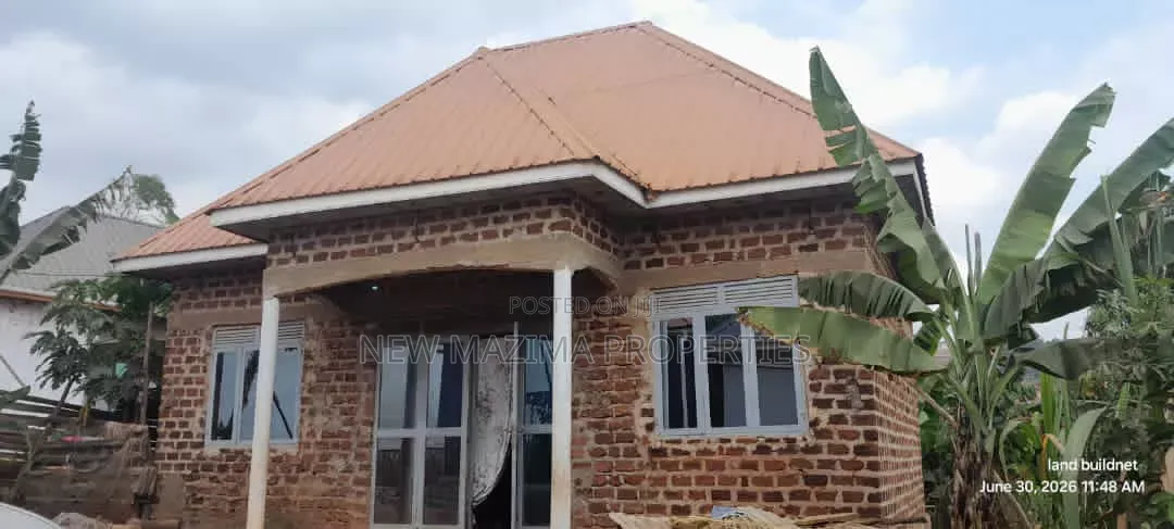 3bdrm House in Buloba Town, Central Division for sale