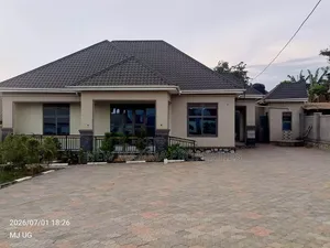 4bdrm Bungalow in Mengo Masanafu, Central Division for sale