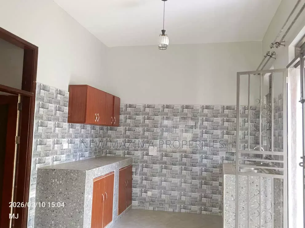 4bdrm Bungalow in Mengo Masanafu, Central Division for sale