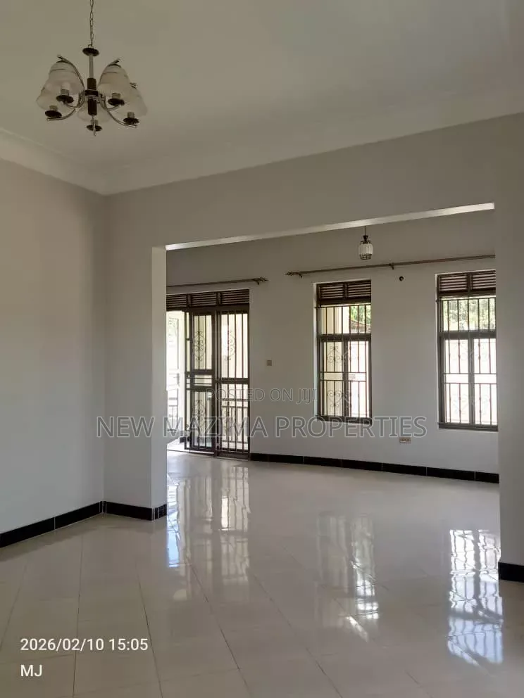 4bdrm Bungalow in Mengo Masanafu, Central Division for sale