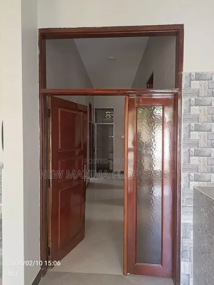 4bdrm Bungalow in Mengo Masanafu, Central Division for sale