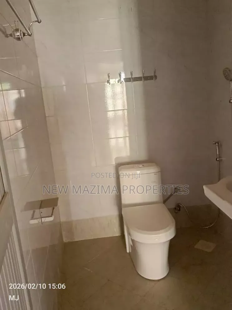 4bdrm Bungalow in Mengo Masanafu, Central Division for sale