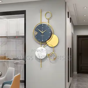 Modern Luxurious Wall Clock