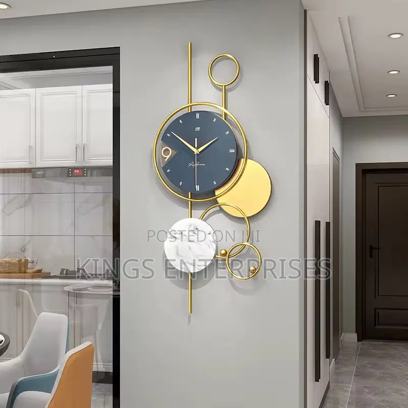 Modern Luxurious Wall Clock