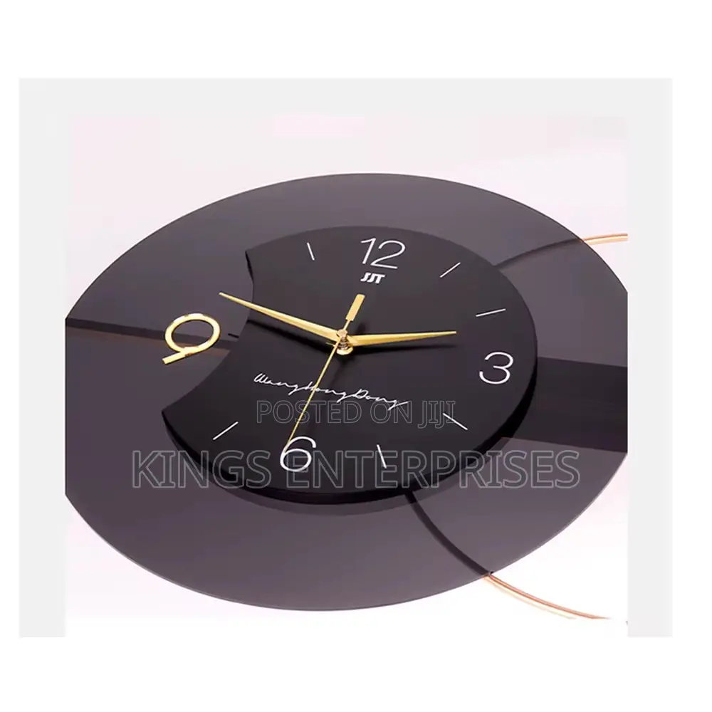 Luxurious and Modern Decorative Wall Clock