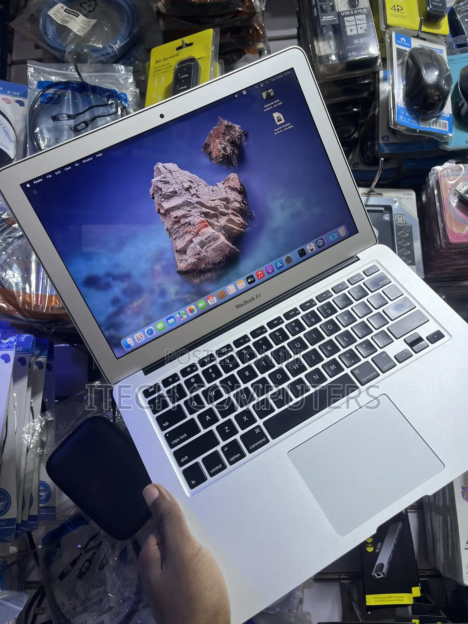 Laptop Apple MacBook Air 4GB Intel Core i5 SSD 256GB