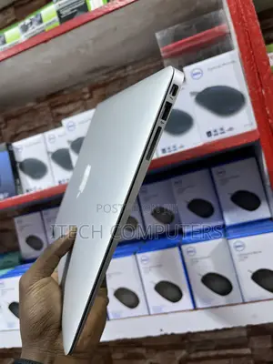 Laptop Apple MacBook Air 4GB Intel Core i5 SSD 256GB