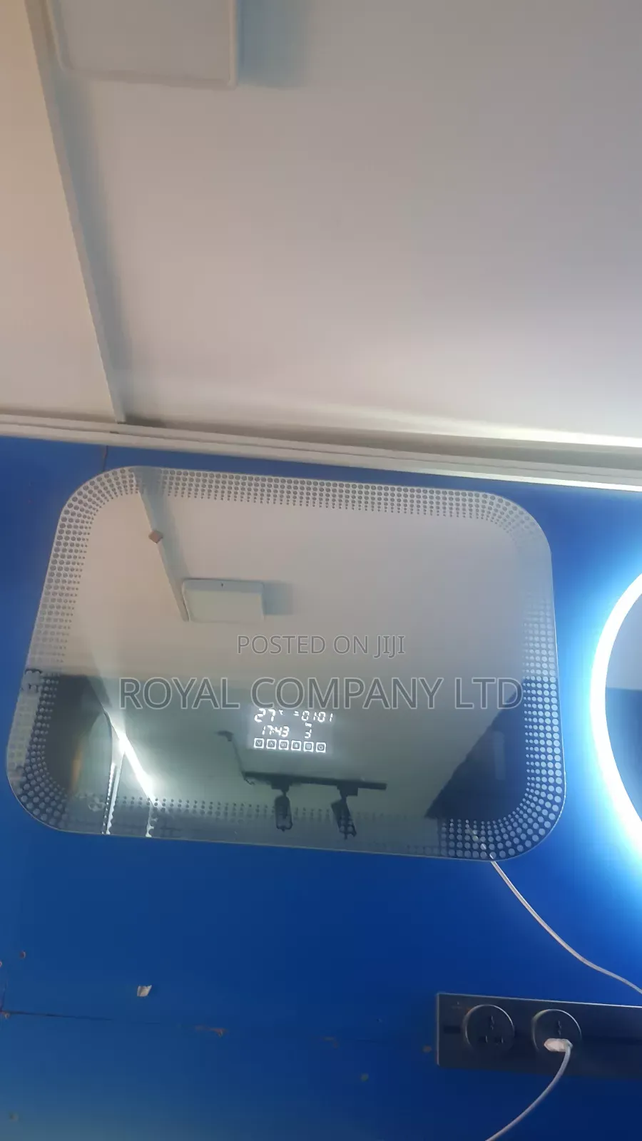 Smart Led Mirror With Bluetooth And Digital Clock