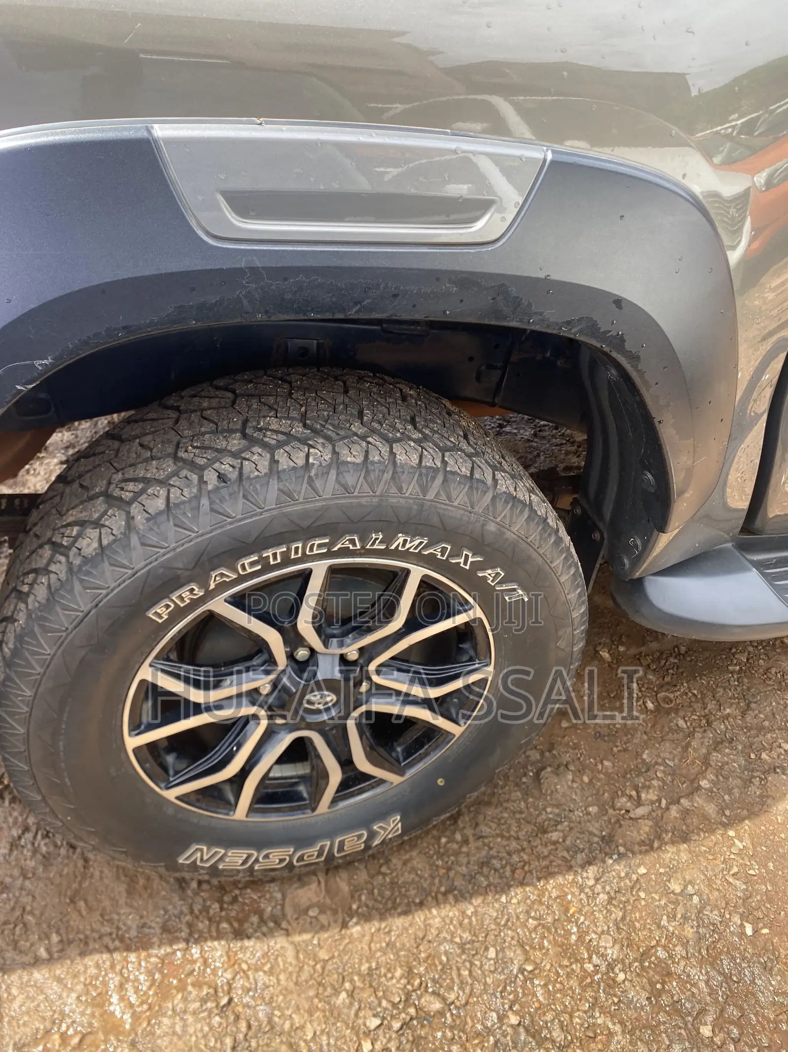 New Toyota Hilux 2024 Gray