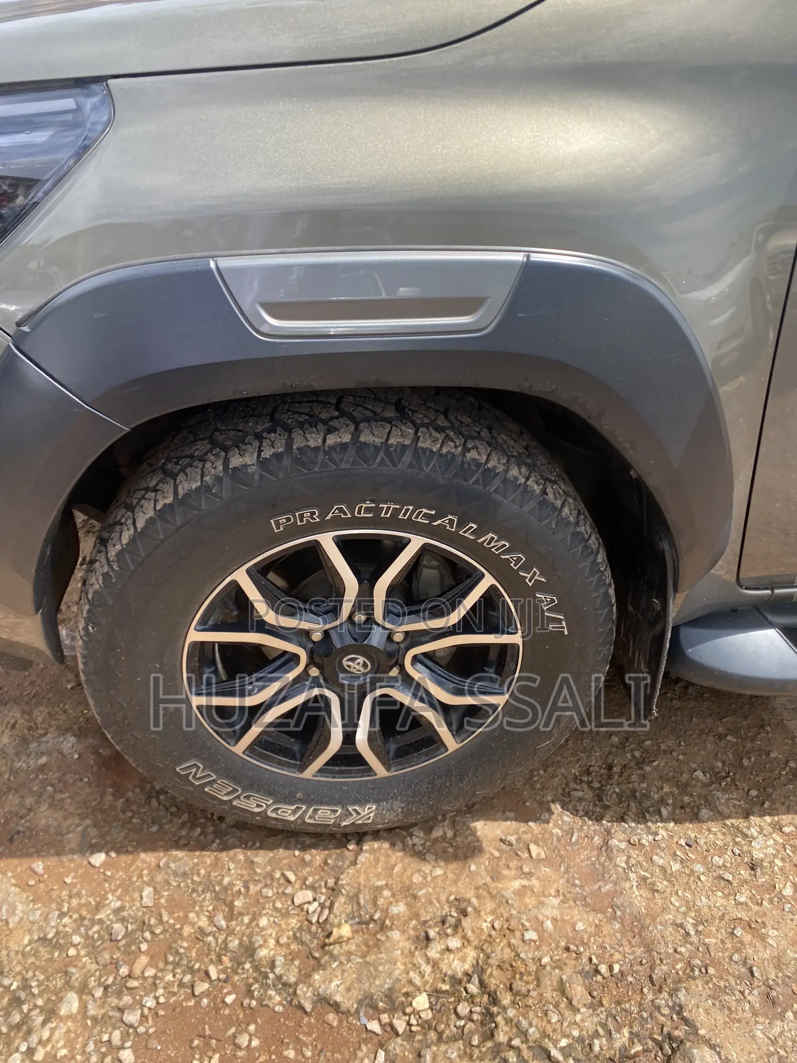 New Toyota Hilux 2024 Gray