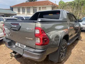 New Toyota Hilux 2024 Gray