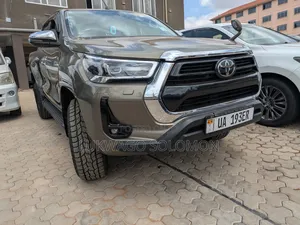 Toyota Hilux 2021 Gray