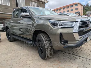 Toyota Hilux 2021 Gray